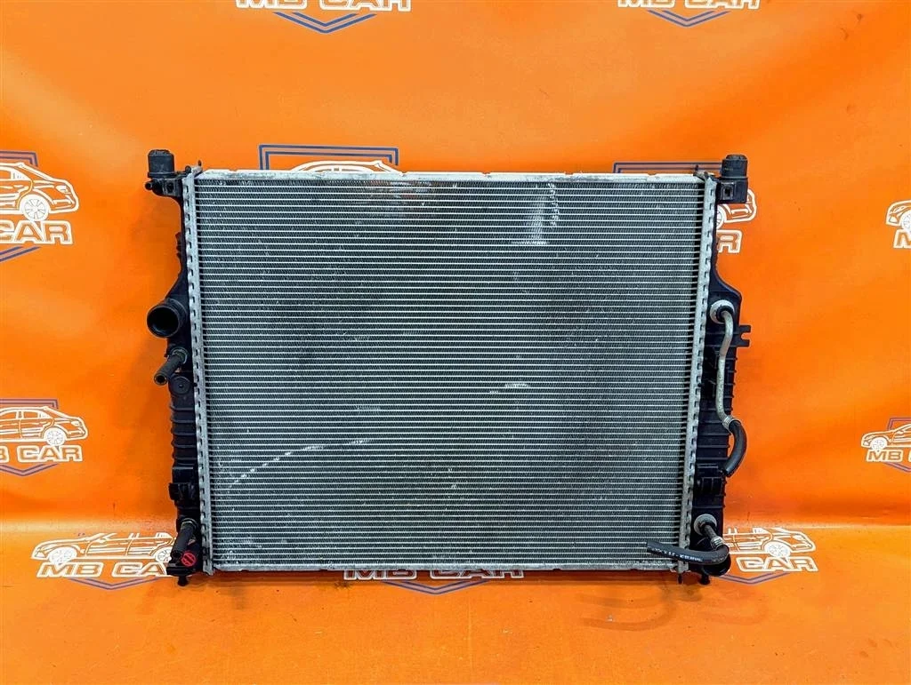 Радиатор Mercedes-Benz