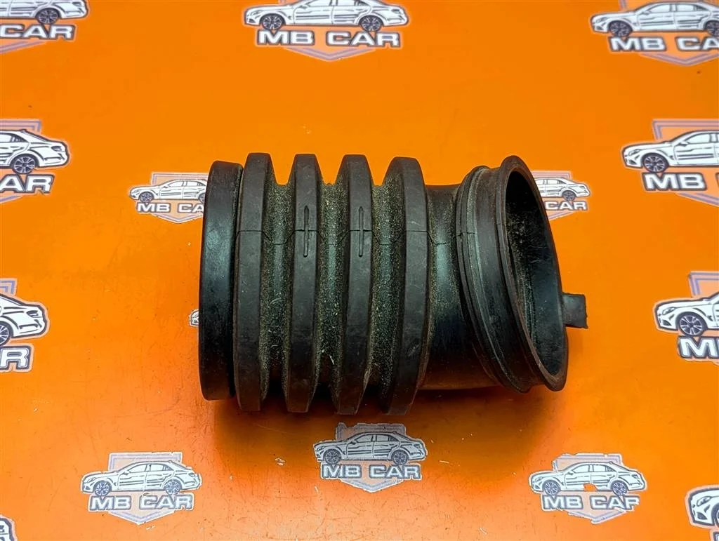 Патрубок воздушный Mercedes-Benz