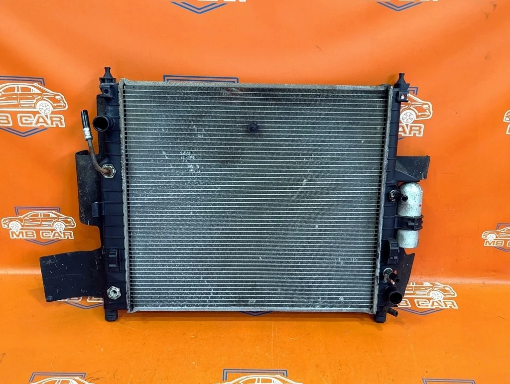 Радиатор Mercedes-Benz