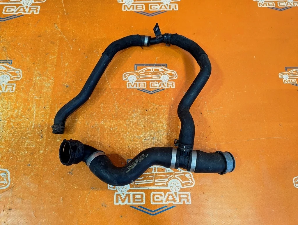 Патрубок ОЖ Mercedes-Benz