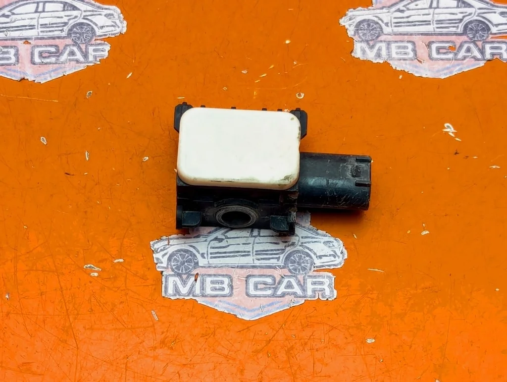 Датчик удара Mercedes-Benz