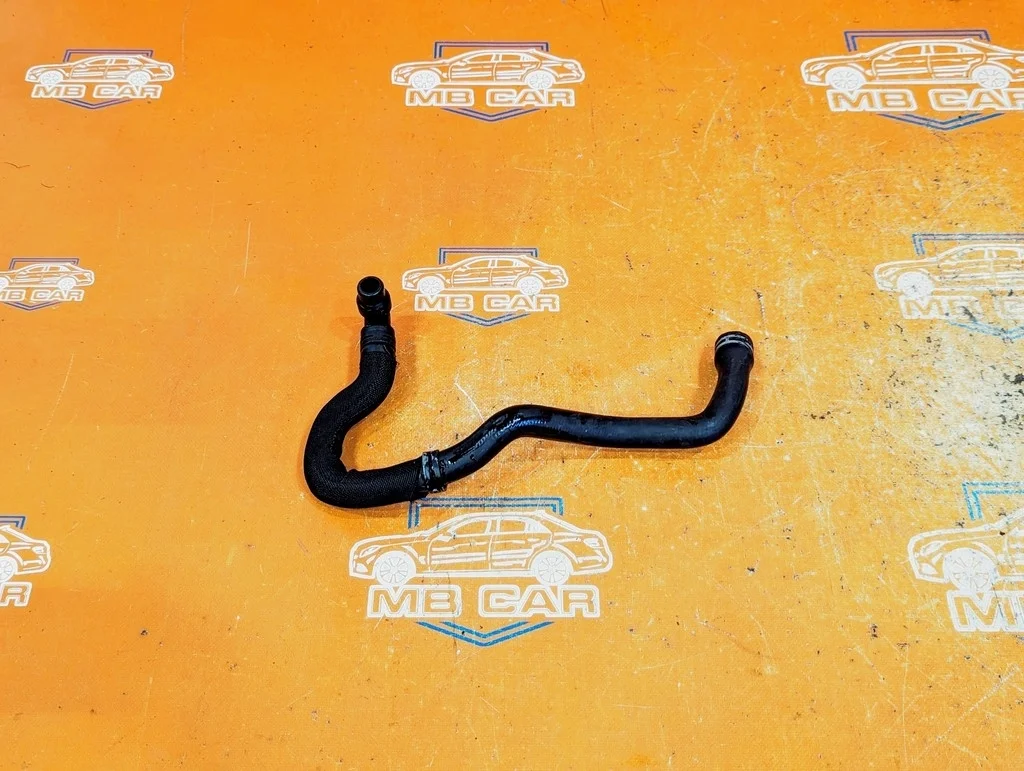 Патрубок ОЖ Mercedes-Benz
