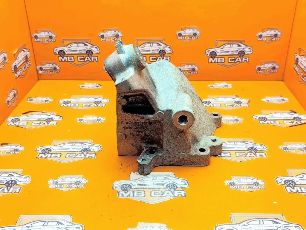 Лапа правая Mercedes-Benz