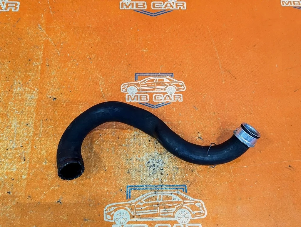 Патрубок радиатора Mercedes-Benz