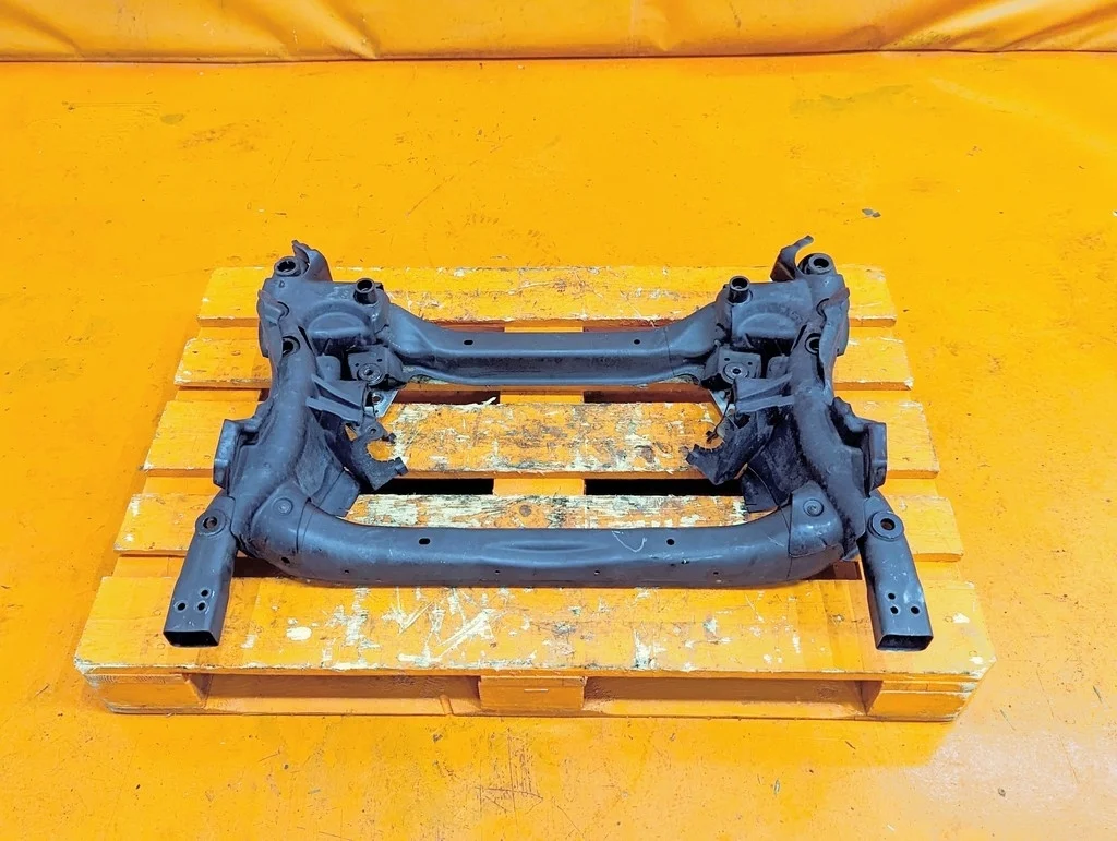 Подрамник передний Mercedes-Benz