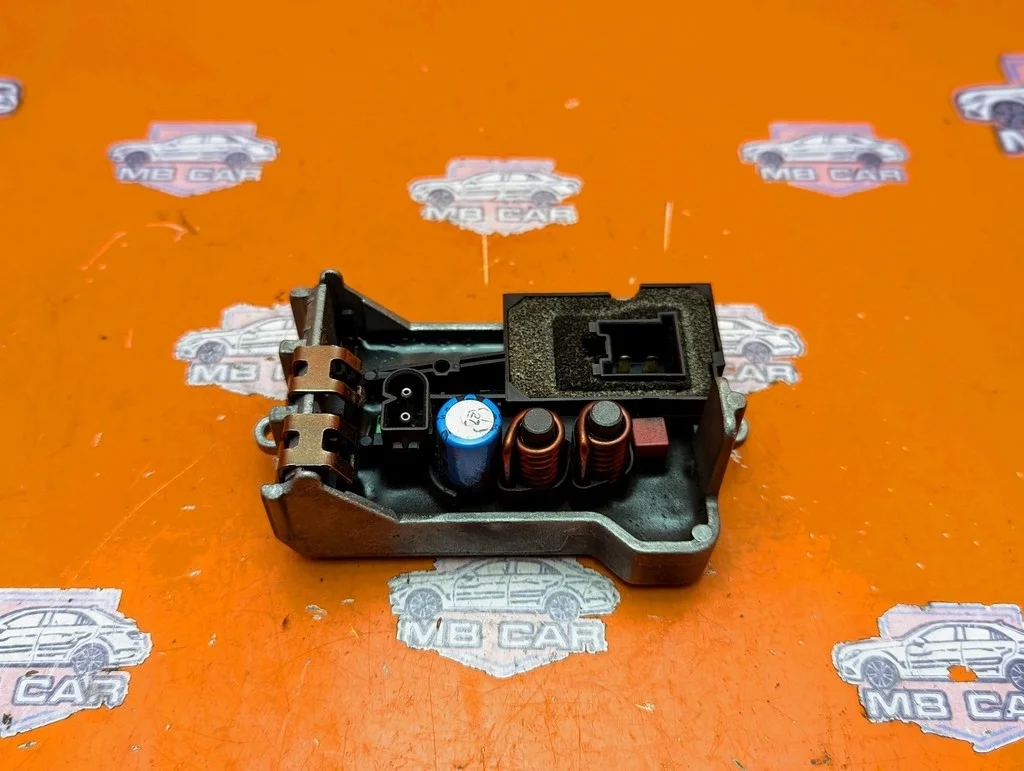 Реле моторчика печки Mercedes-Benz