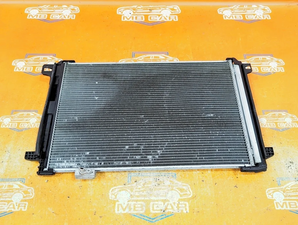 Радиатор кондиционера Mercedes-Benz