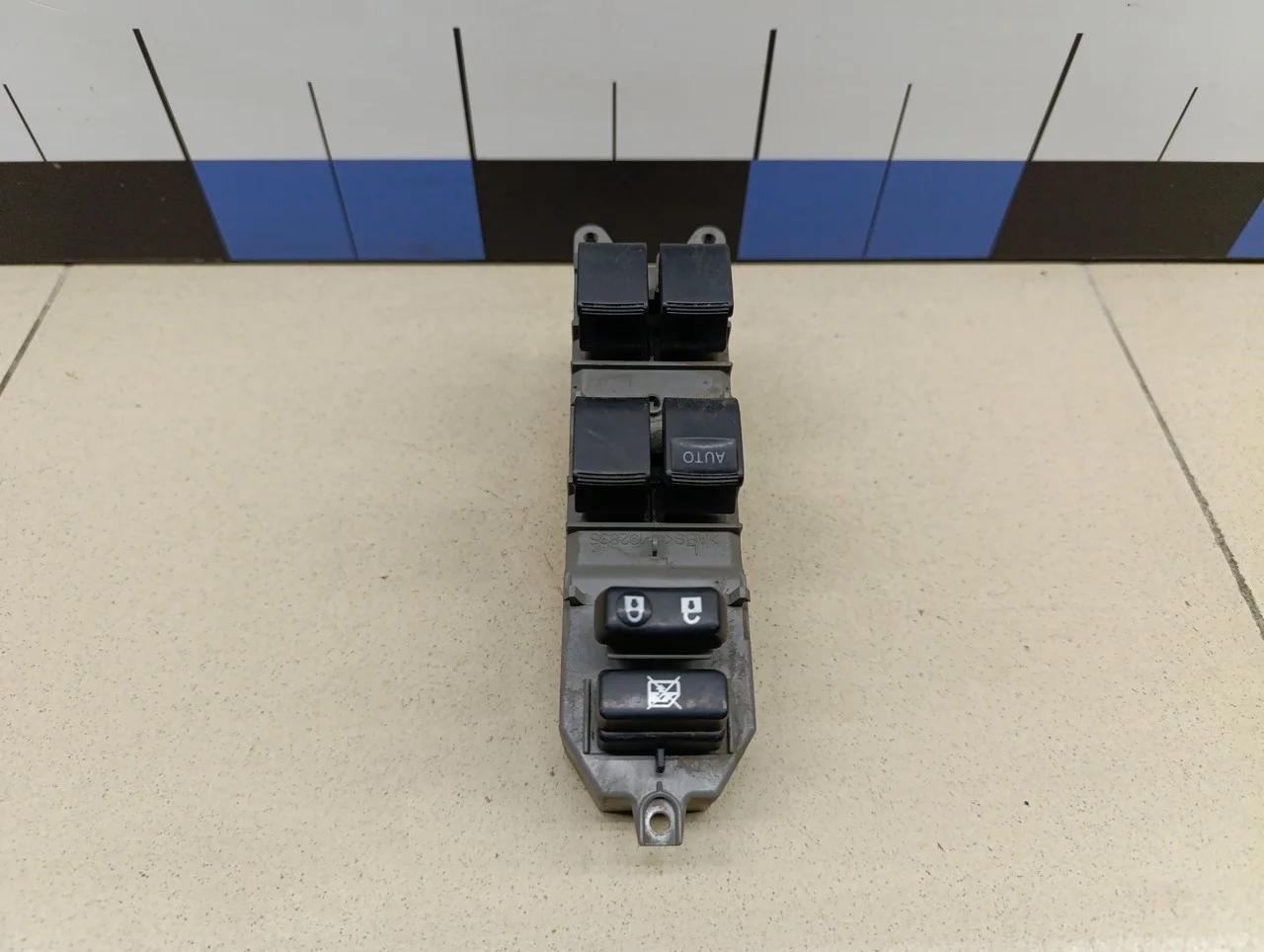 Блок управления стеклоподъемниками Corolla E15 2006-2013