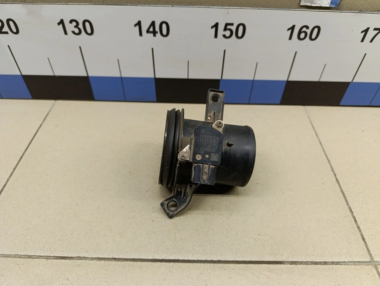 Расходомер воздуха (массметр) Camry XV40 2006-2011