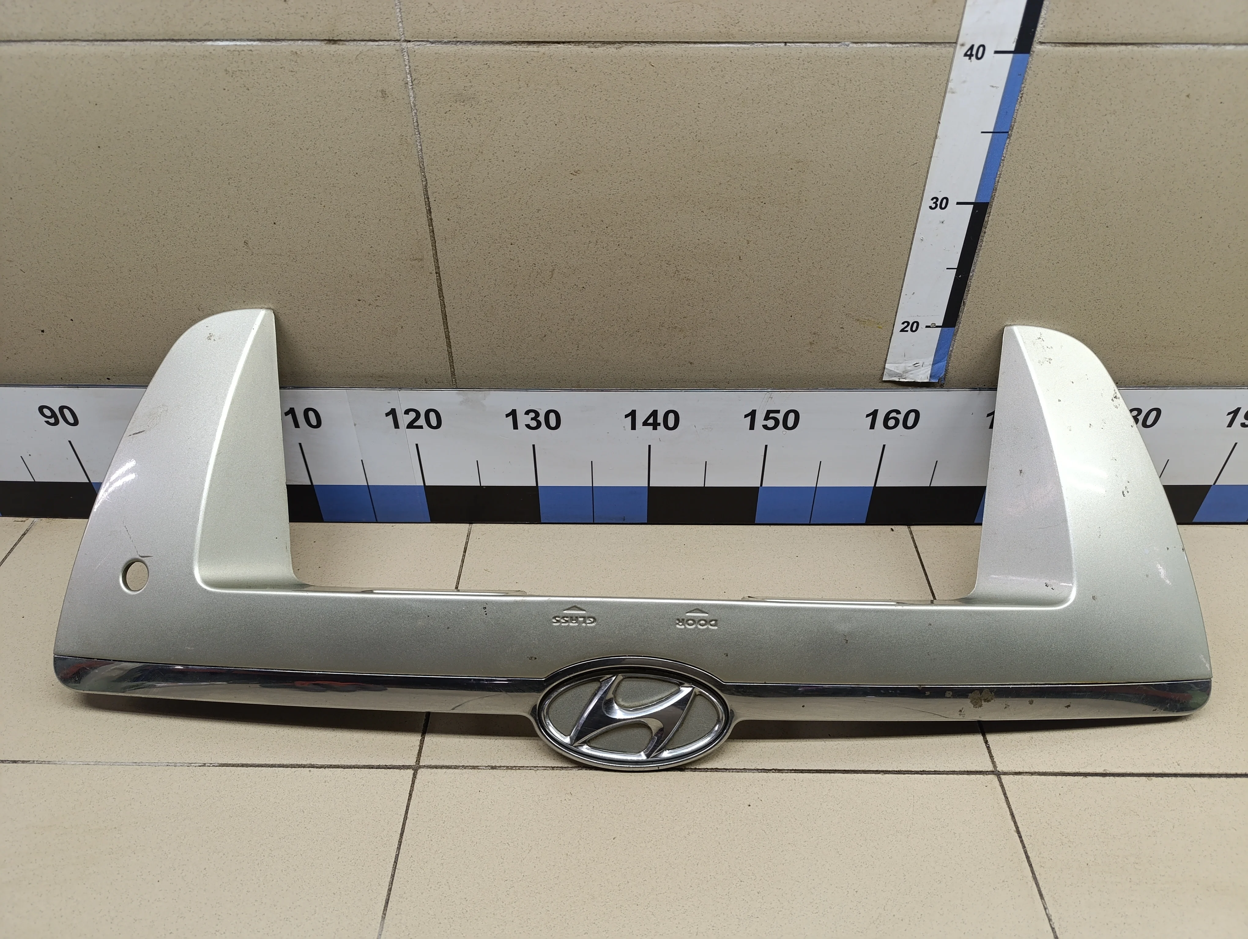 Накладка двери багажника Tucson 2004-2010