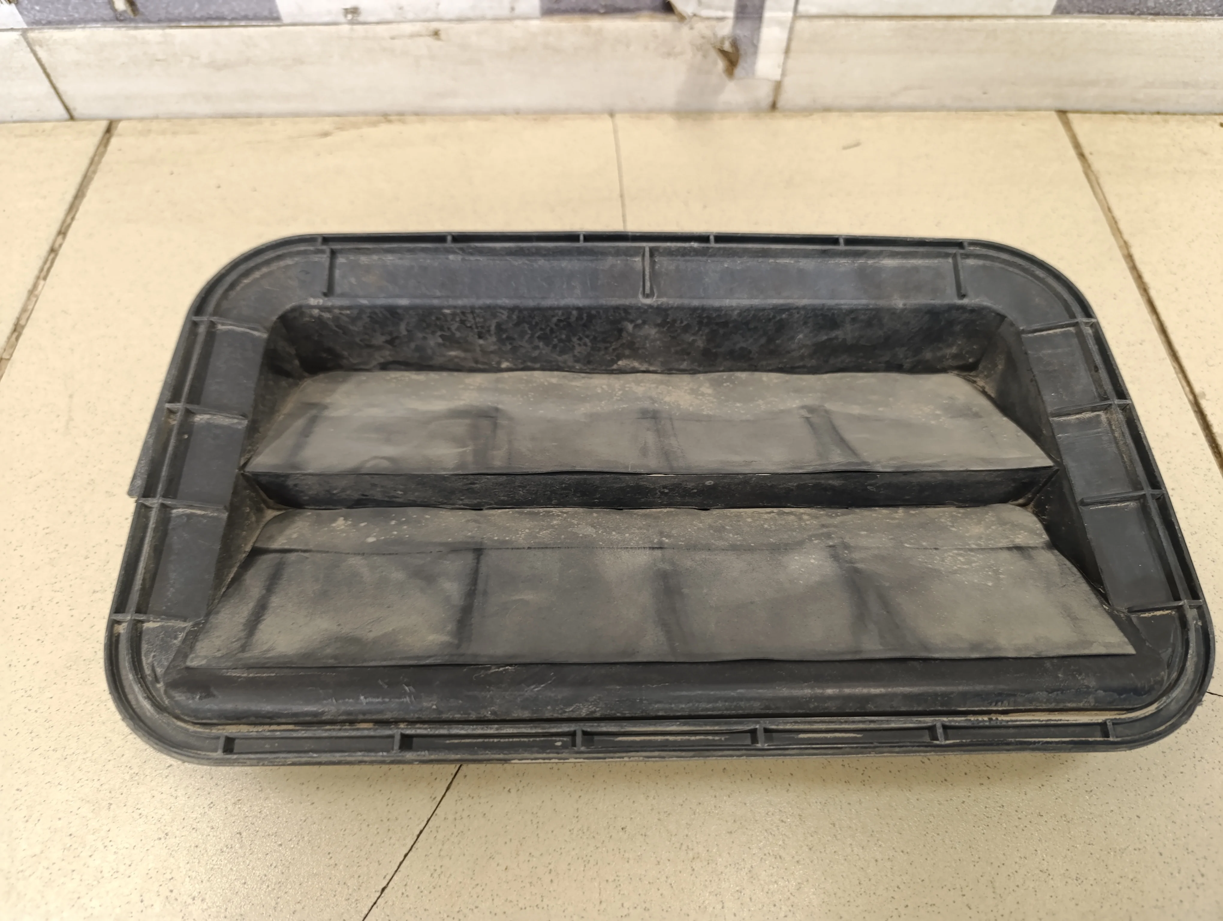 Решетка вентиляционная Camry XV40 2006-2011