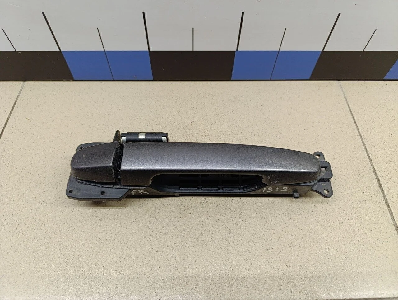 Ручка двери передней наружная правая Corolla E15 2006-2013