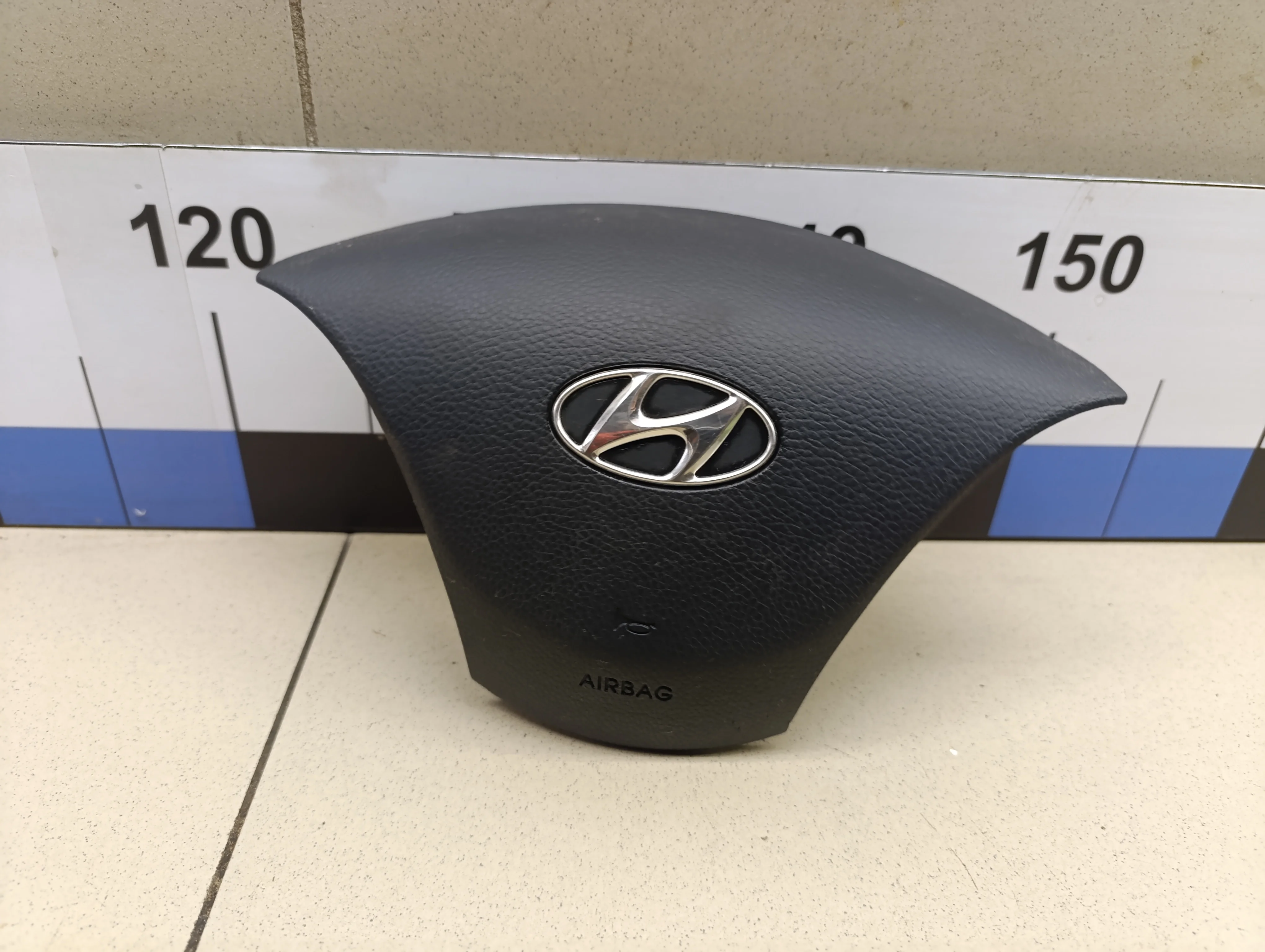 Крышка подушка безопасности (в торпедо) i30 2012>