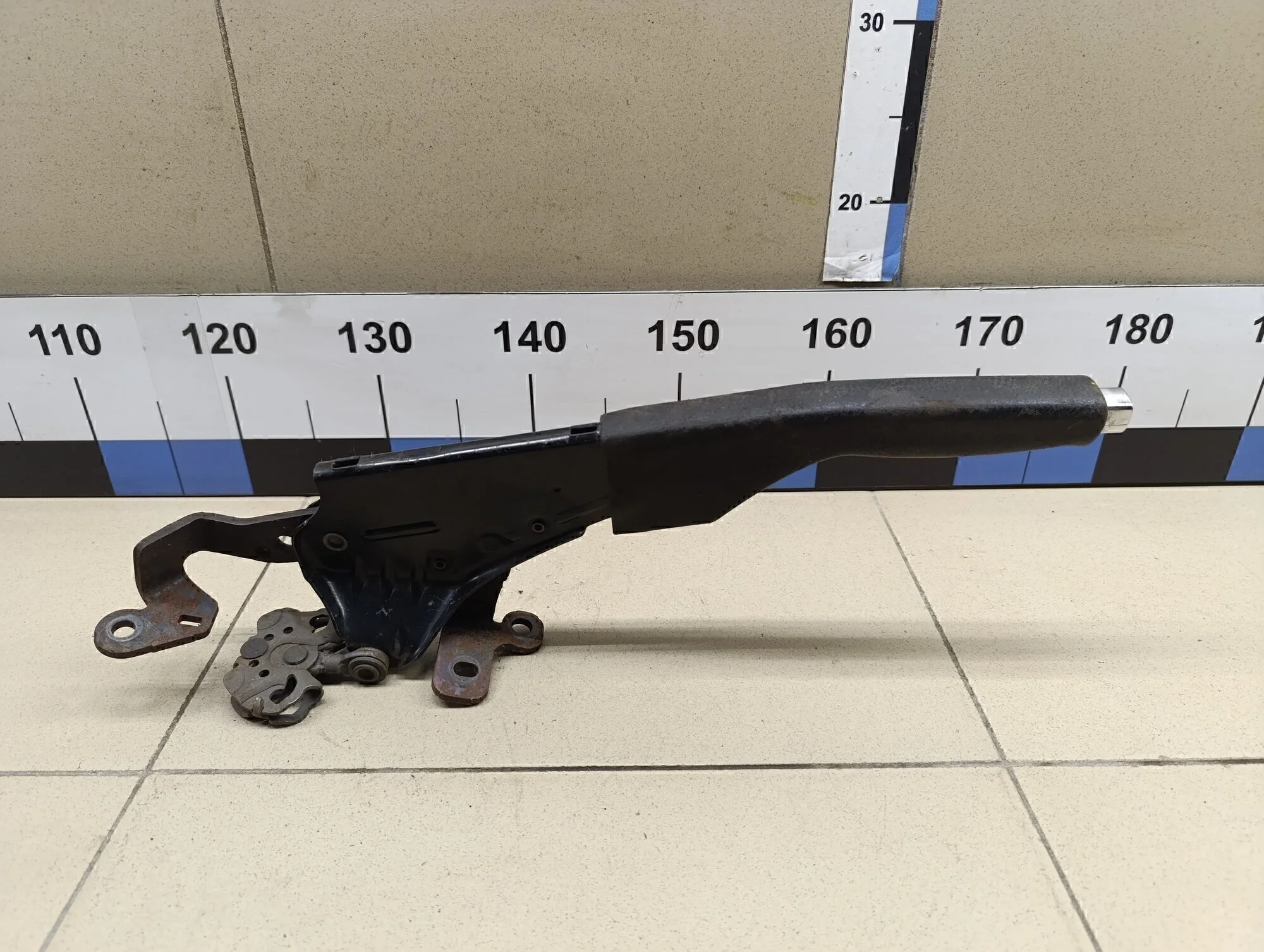 Рычаг стояночного тормоза Passat [B5] 2000-2005