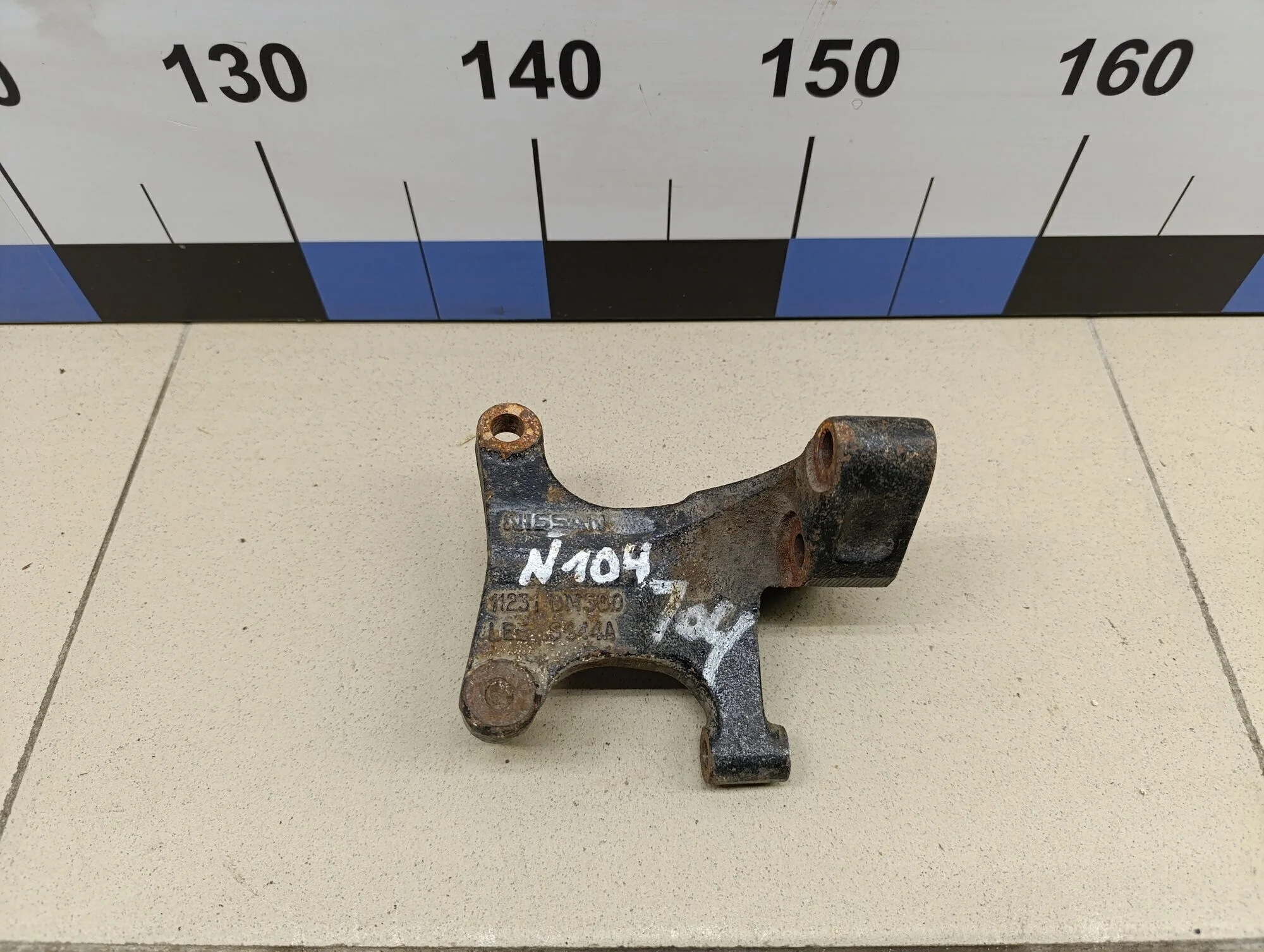 Кронштейн двигателя правый Almera N16 2000-2006