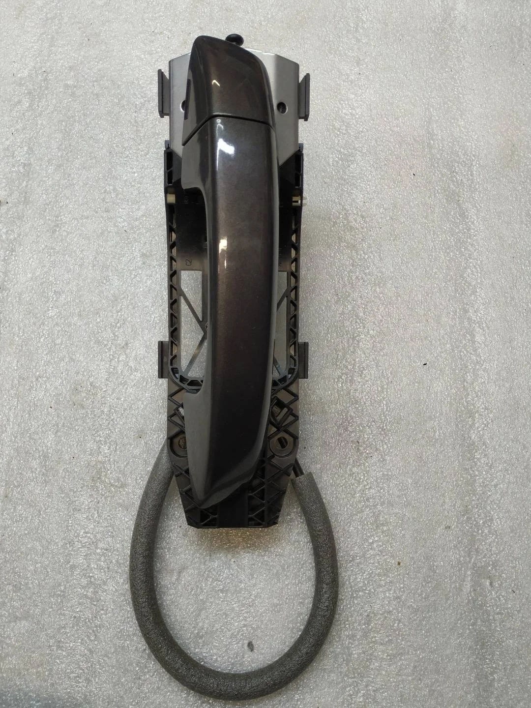 ручка наружная двери передней левой Volkswagen Touareg 2 7P6 2013