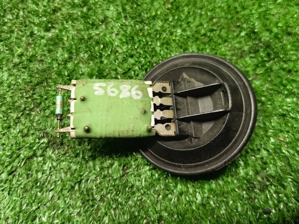 Резистор отопителя Volkswagen Polo