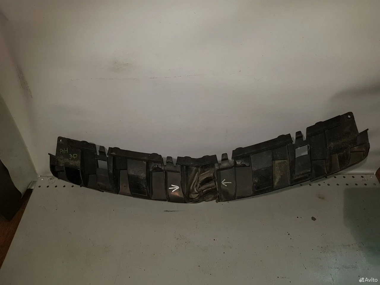 Направляющая переднего бампера opel astra h gtc