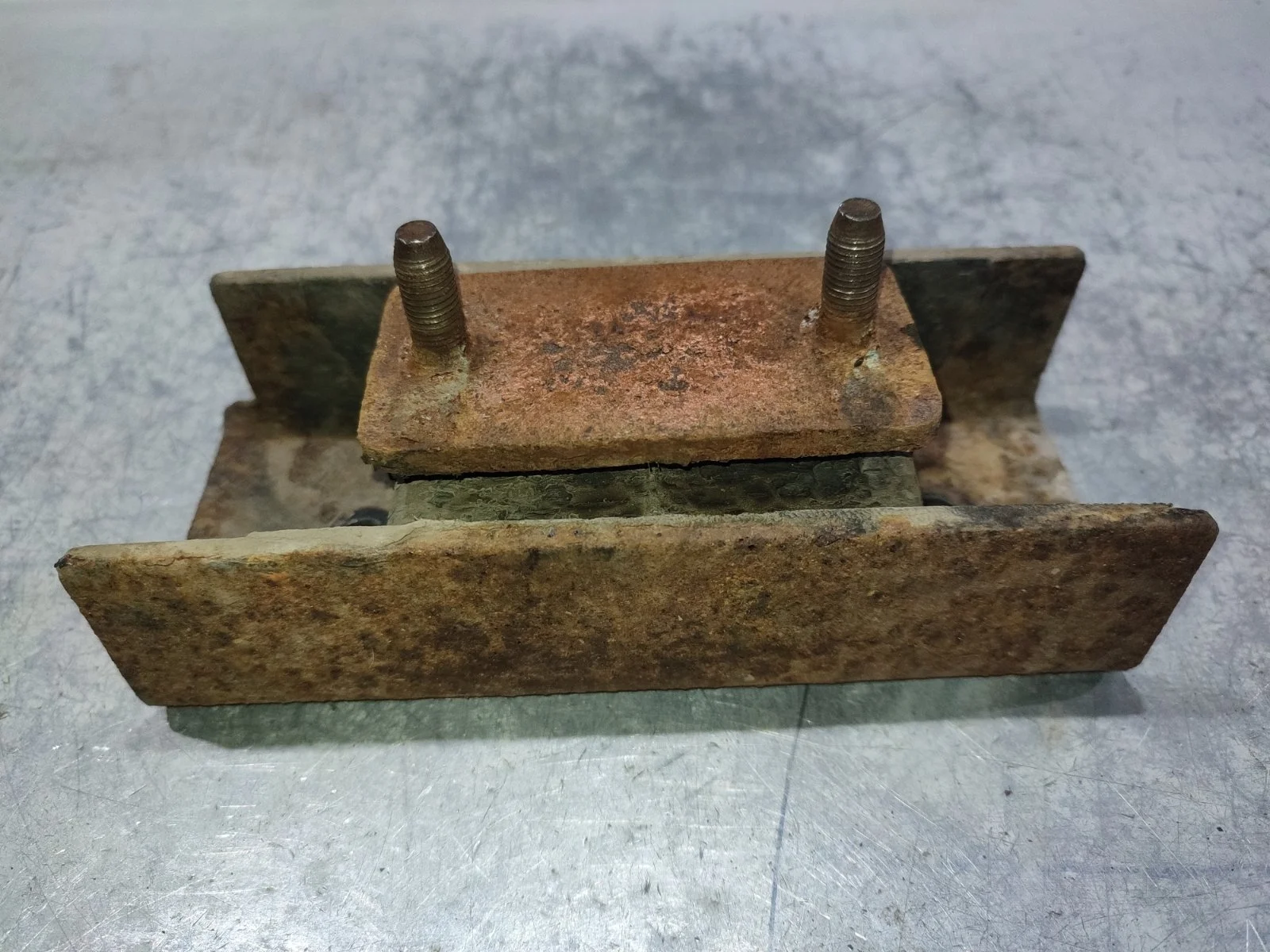 Подушка кпп SsangYong Actyon 2008 C100