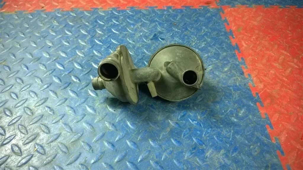 клапан вентиляции картерных газов BMW X5 E53  M54B30 231 лс 3.0i