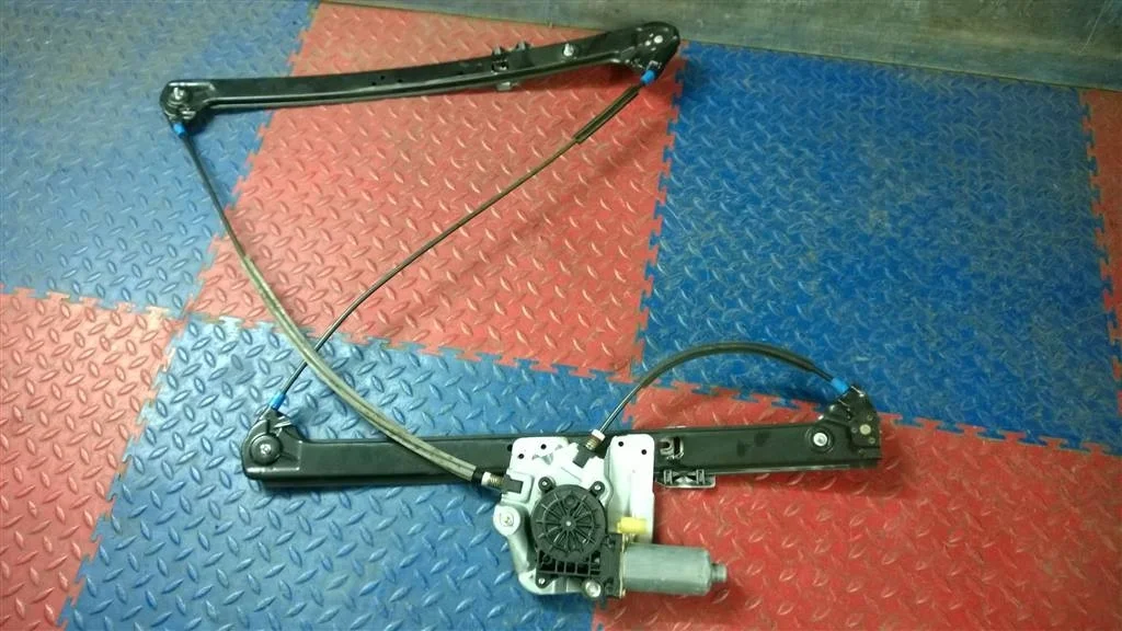 стеклоподъемник BMW X5 E53  M54B30 231 лс 3.0i