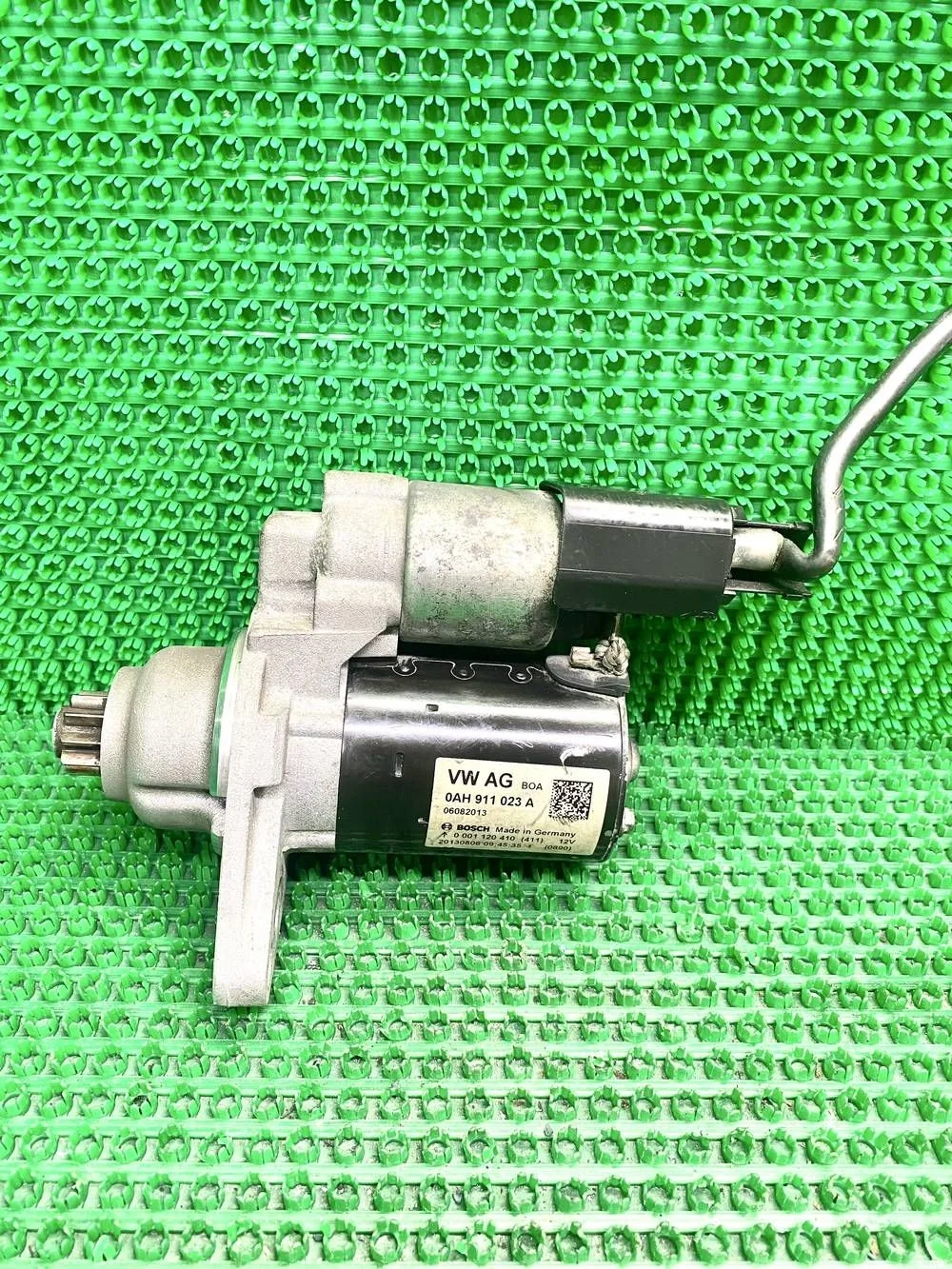 Стартер VAG 1.6л Passat CC B6 (2008—2012) В наличии