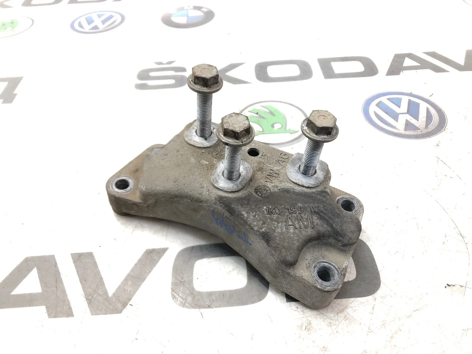 Кронштейн DSG Skoda Octavia 1K0199117AM A7 (5E) 2.0 CKFC