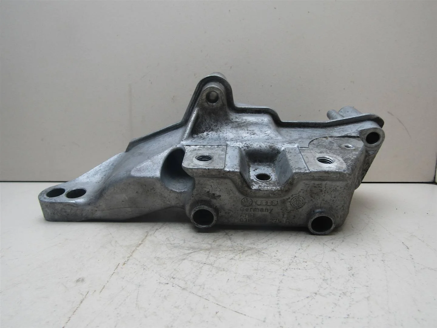 Кронштейн двигателя правый Skoda Octavia (A4 1U-) 2000-2011  [036199275E]  1.4 BCA в Вологде