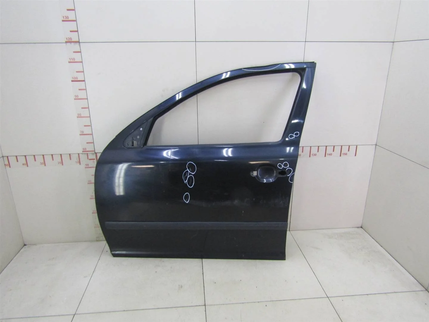 Дверь передняя левая Skoda Octavia (A5 1Z-) 2004-2013  [1Z0831055]  в Вологде