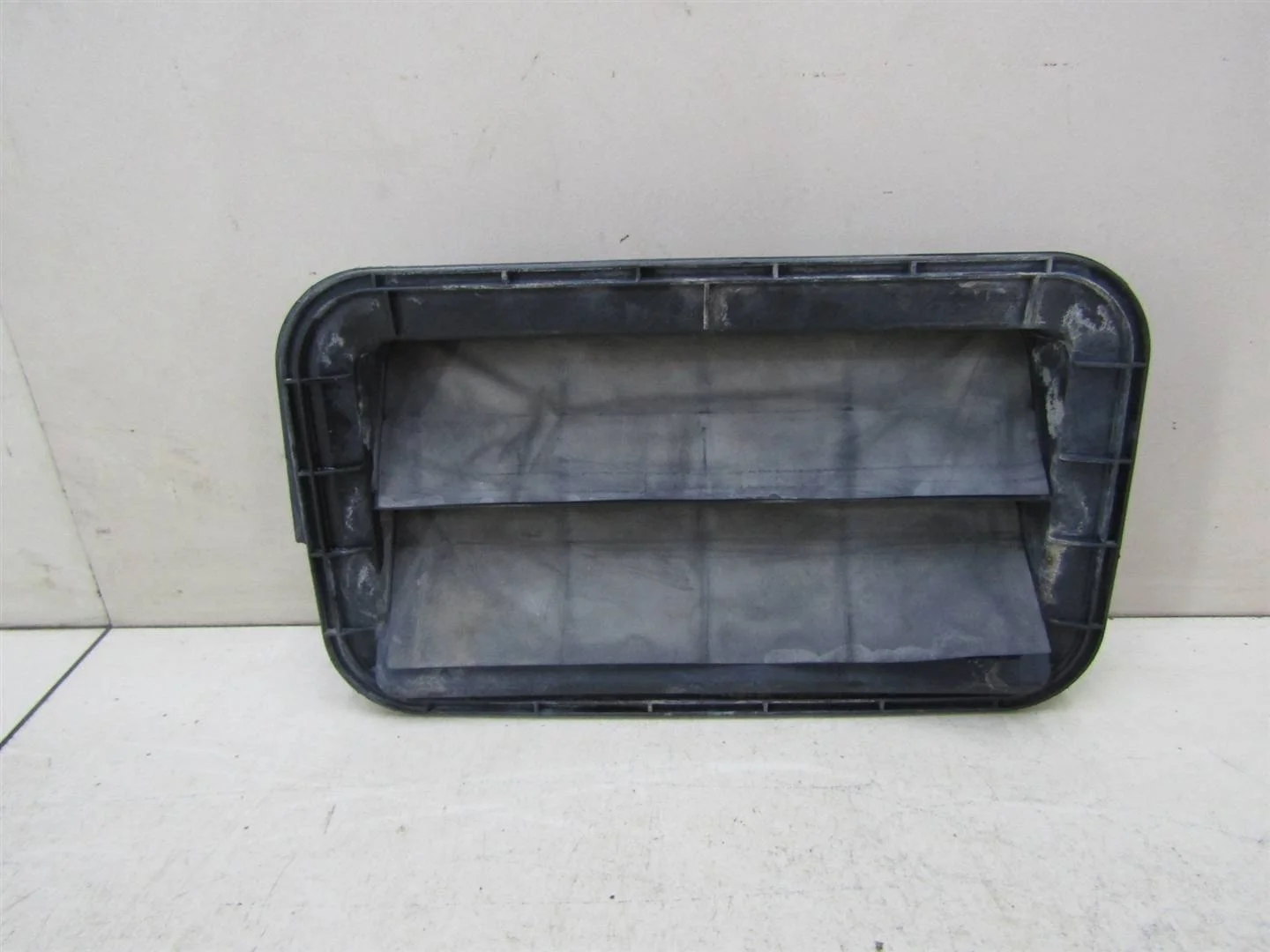 Решетка вентиляционная Toyota Camry CV3 2001-2006  [6294033050]  3.0 1MZFE в Вологде