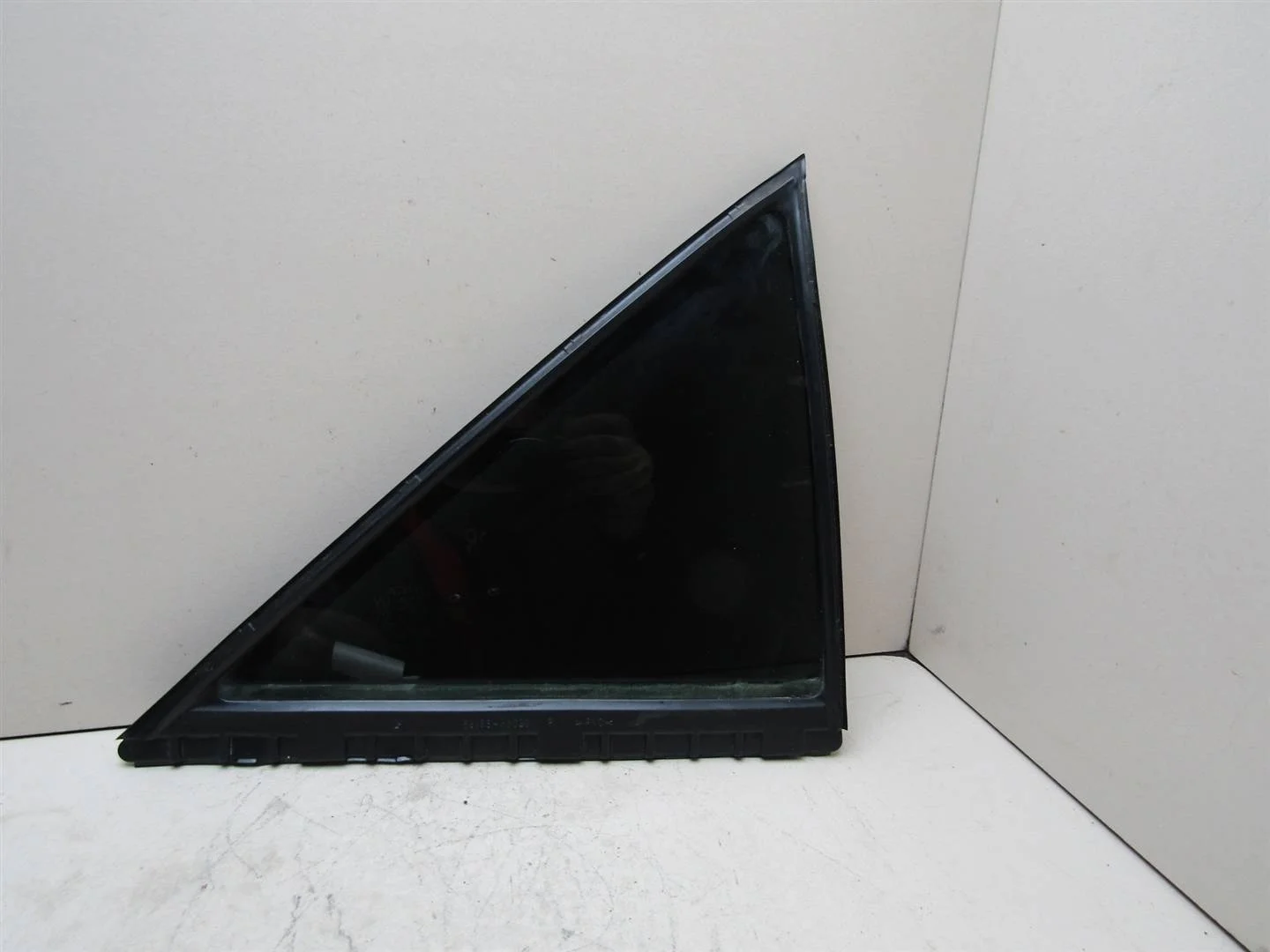 Стекло двери задней правой (форточка) Toyota Camry CV3 2001-2006  [6812333050]  3.0 1MZFE в Вологде