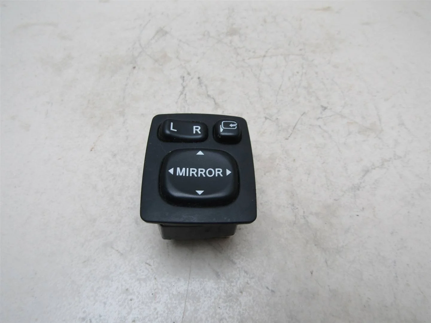 Переключатель регулировки зеркала Toyota Camry CV3 2001-2006  [8487033150]  3.0 1MZFE в Вологде