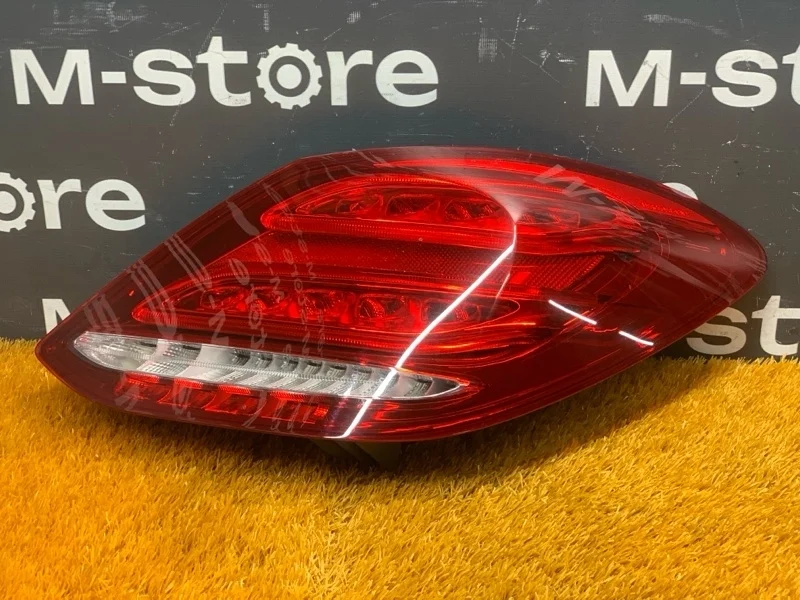 Фонарь задний Mercedes-Benz C-Class 2014 A2059061457 W205 274.920, правый