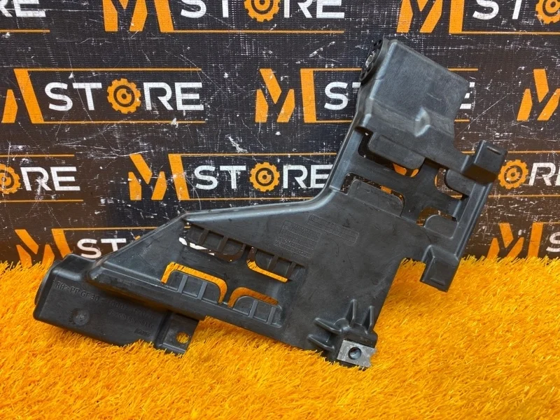 Кронштейн фары Audi Q5 2010 8R0941454 8R CALB, правый