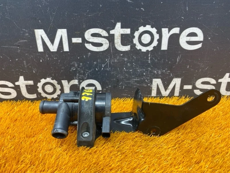 Помпа дополнительная Audi Q5 2009 1K0965561G 8R CAL