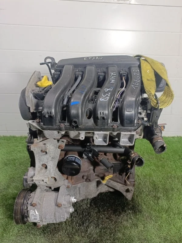 Двигатель Renault Fluence K4M838 K4M838