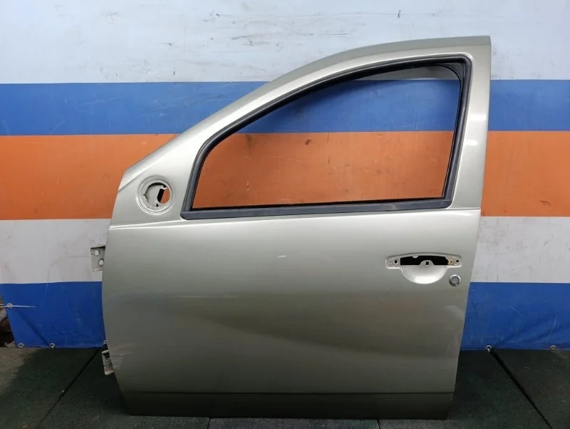 Дверь Renault Sandero 2013 801015127R BS11 1.6 K7M710, передняя левая