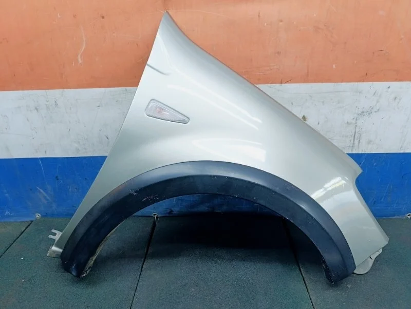 Крыло Renault Sandero 2013 631005525R BS11 1.6 K7M710, переднее правое