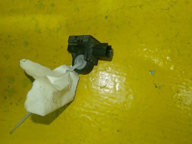 Датчик удара Kia Sorento 2 2009-2012