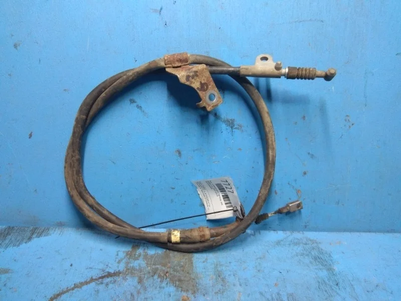 Трос стояночного тормоза Infiniti G 2007-2014