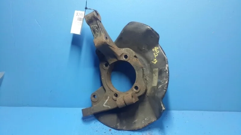 Кулак поворотный Kia Sorento 2 2009-2012