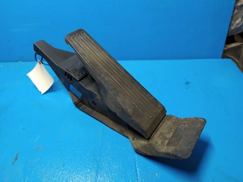 Педаль газа Infiniti G 2008-2014