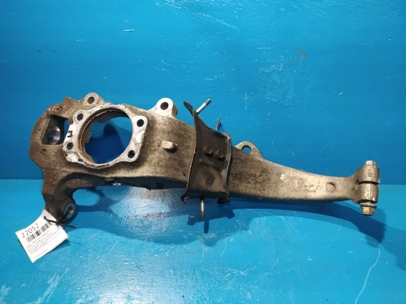 Кулак поворотный Infiniti G 2007-2014 Coupe