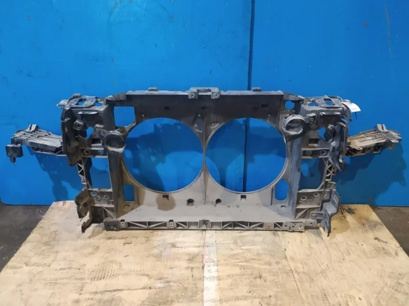 Панель радиаторов Infiniti M 2010-2014