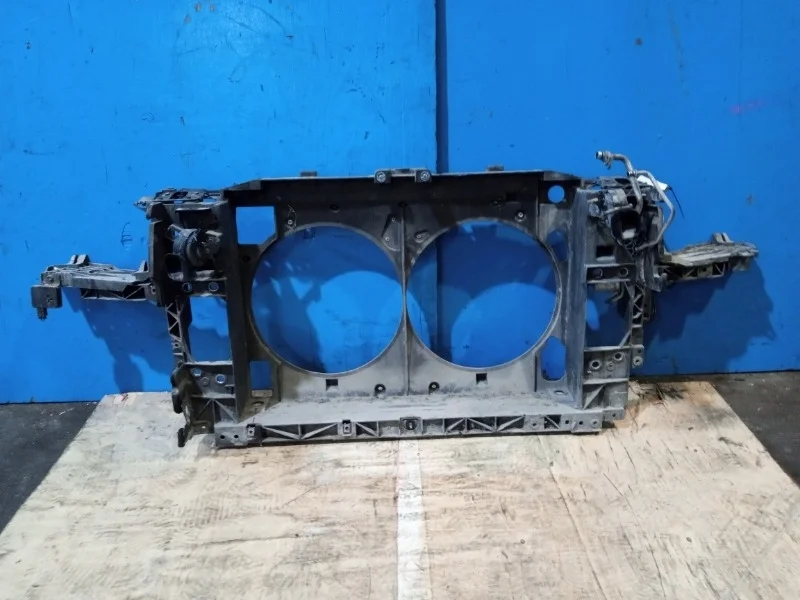 Панель радиаторов Infiniti M 2010-2014