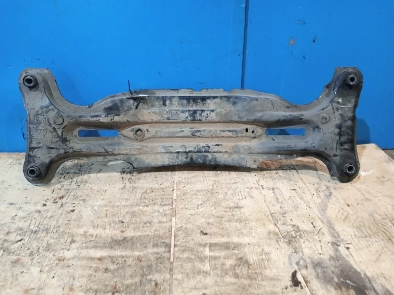 Подрамник Toyota Camry XV30 2000-2005