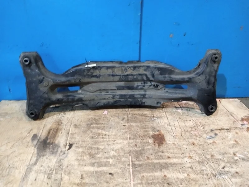 Подрамник Toyota Camry XV30 2000-2005