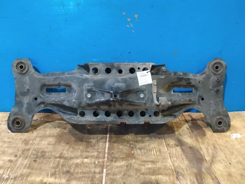 Подрамник Toyota Camry XV30 2000-2005