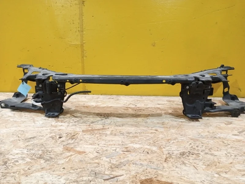 Панель радиаторов Volvo S60 2010-2013