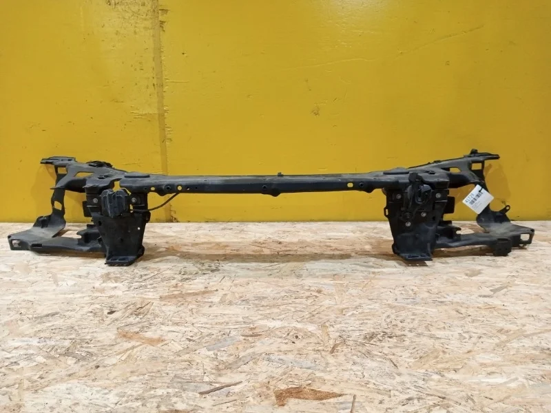 Панель радиаторов Volvo S60 2010-2013